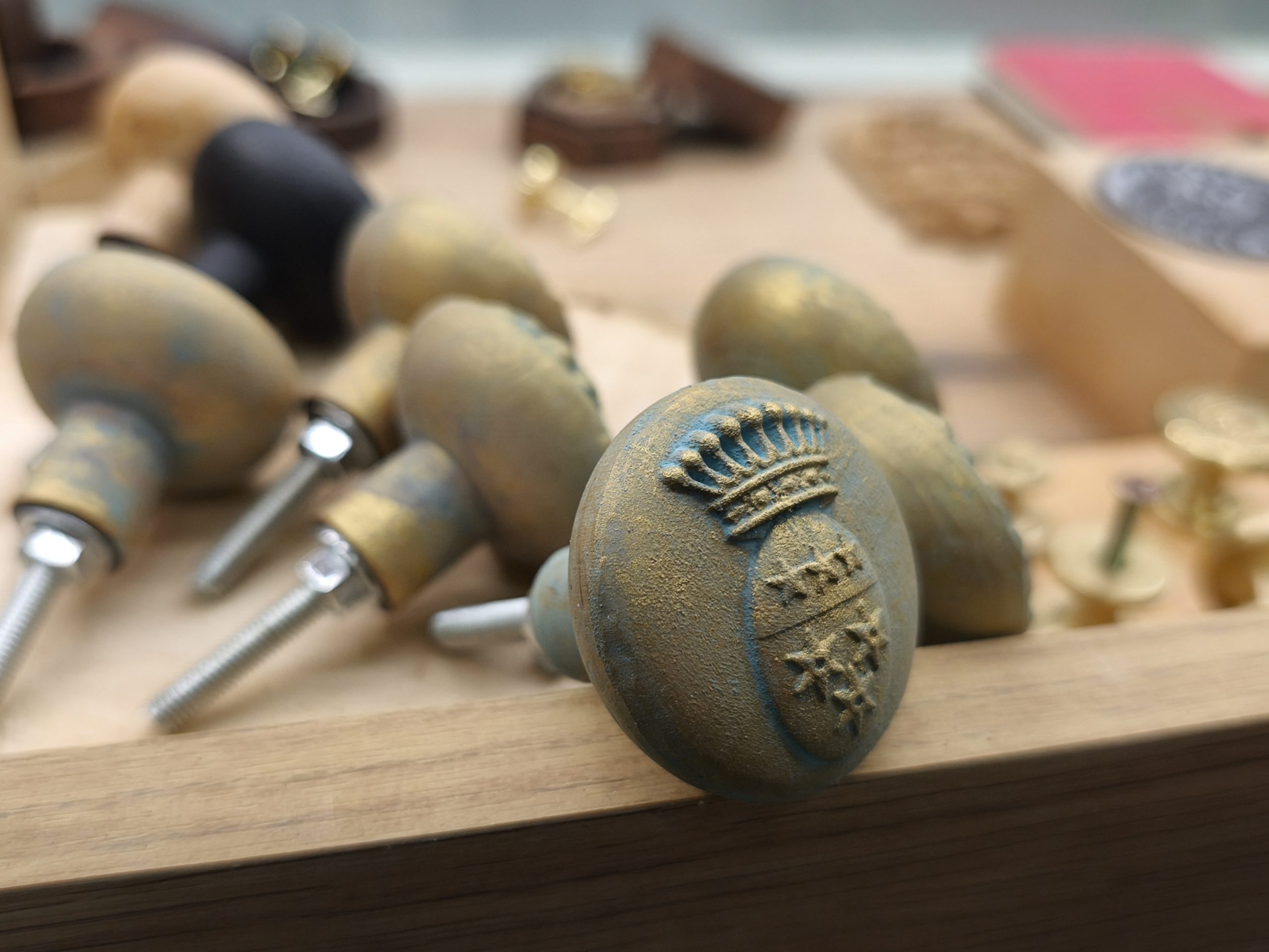 Le mobilier, naturellement, ne fait pas exception.